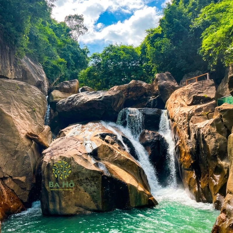 Hồ Ngọc Bích Suối Thác Ba Hồ